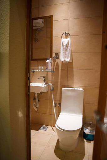 Bathroom 5, Al_hamra Mountain View, Al Hamra