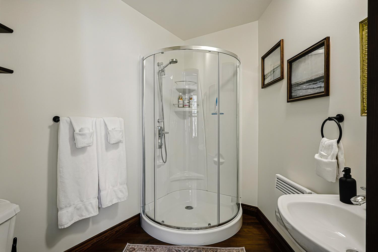 Bathroom 3, Estello Suites & Spa, Le Granit