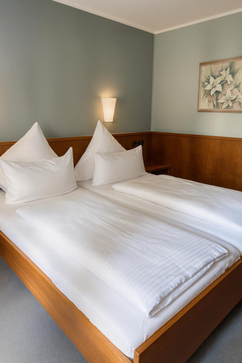 Bedroom 5, Hotel Goldene Gerste, Frankfurt am Main