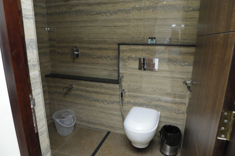Bathroom 3, Senthur Inn Vellore By K Hotels, Vellore