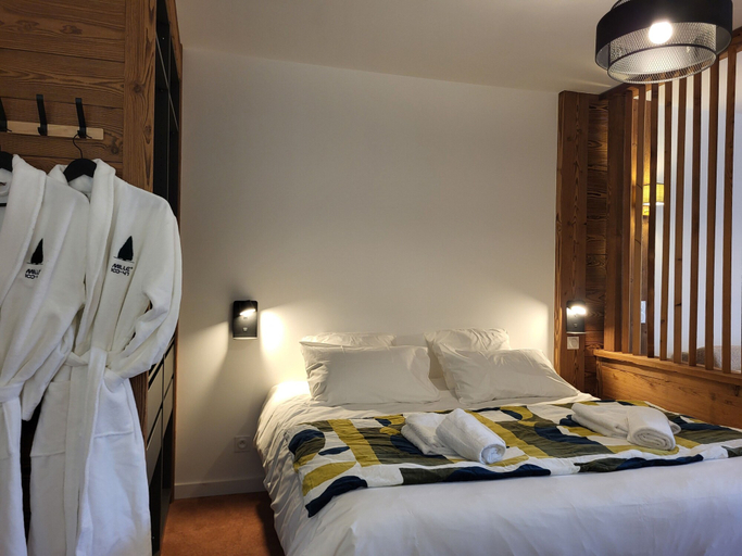 Bedroom 2, Mille100-47 - Ubaye Base Camp, Alpes-de-Haute-Provence