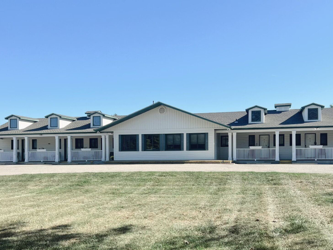 Front of property 5, Hampton Motel, Franklin