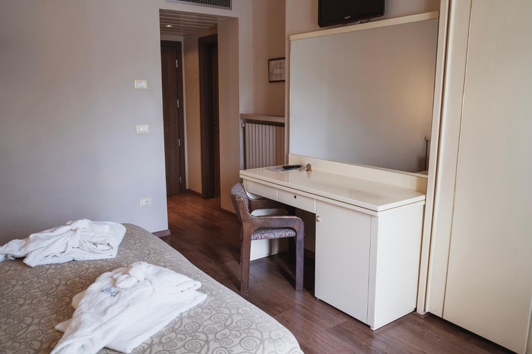 Bedroom 4, Hotel Terme Marconi, Padua