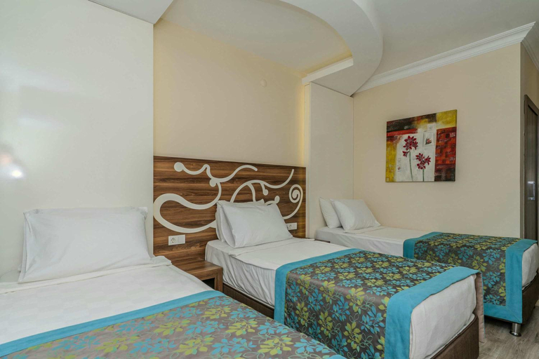 Bedroom 2, Kleopatra blue hawai hotel, Alanya
