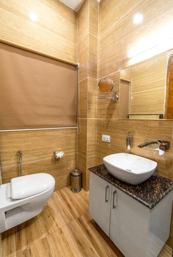 Bathroom 3, Hotel Divine Lakshmi Ganga, Garhwal