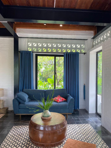 Others 5, Giang House, Lương Sơn