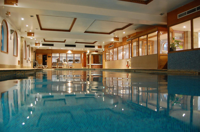 Swimming pool 3, The Sleepwell Inn, Cumbria