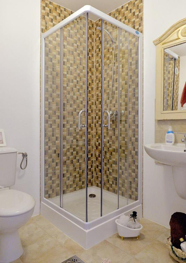 Bathroom 3, Pensiunea Gradina Ascunsa, Bughea De Jos