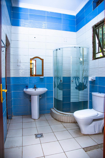 Bathroom 2, Virunga House, Musanze
