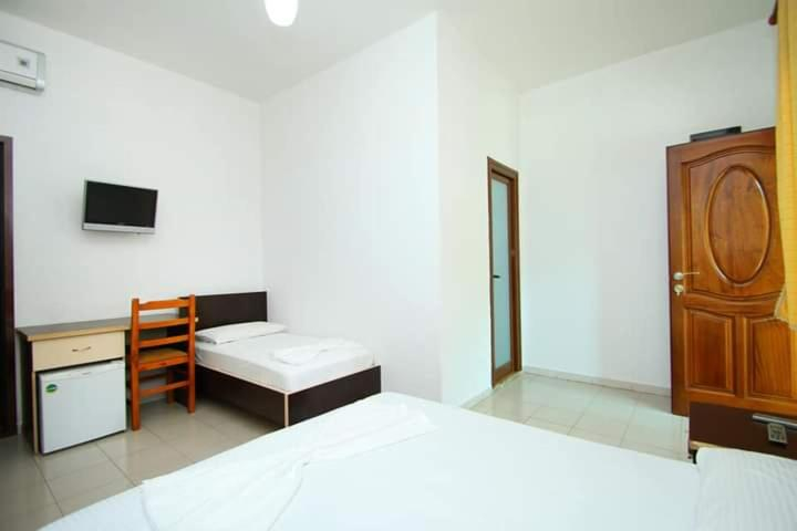 Bedroom 2, Hotel Colosseo, Vlorës
