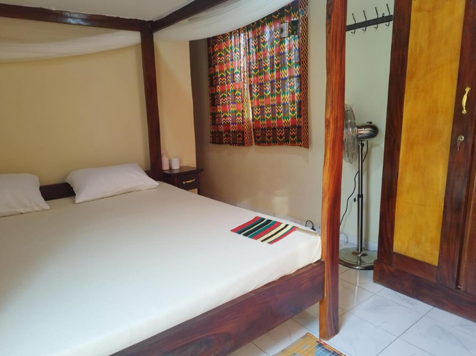 Bedroom, Senegambia Birding Lodge - Full board - Bird Photohide, Kombo Saint Mary