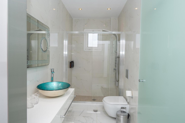 Bathroom 5, SMY Kos Beach & Splash, South Aegean