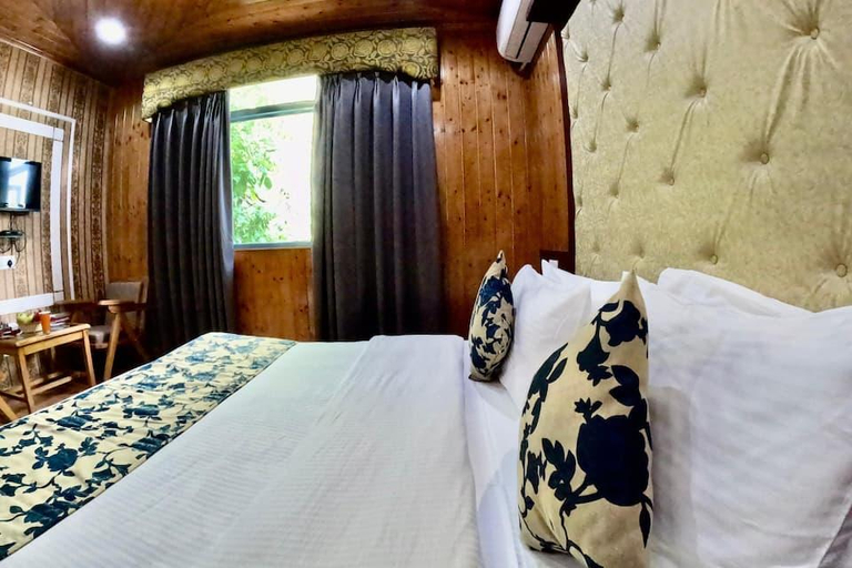 Bedroom 3, Lake Avenue by Stay Pattern, Srinagar