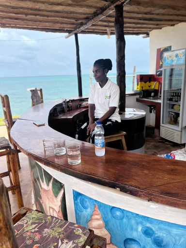 Food & Drinks 4, Calamari Beach Resort, Magharibi