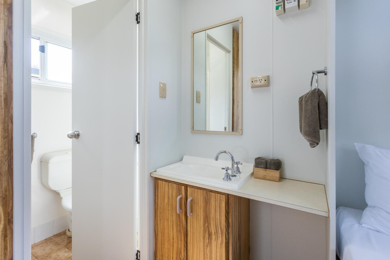Bathroom 4, Pet Friendly Stays - BIG4 Aireys Inlet, Surf Coast - West