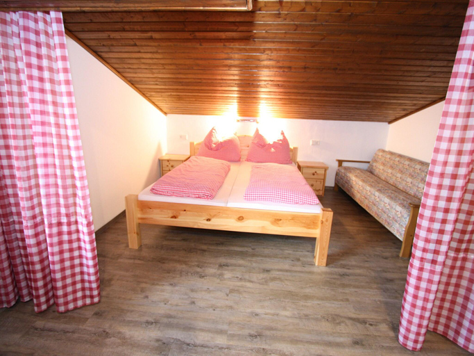 Bedroom 2, Chalet in Sankt Johann near Ski Lift, Sankt Johann im Pongau