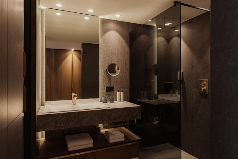 Bathroom 4, Hotel Genziana, Bolzano