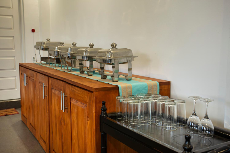 Food & Drinks 5, Country Club - Nuwaraeliya, Nuwara Eliya