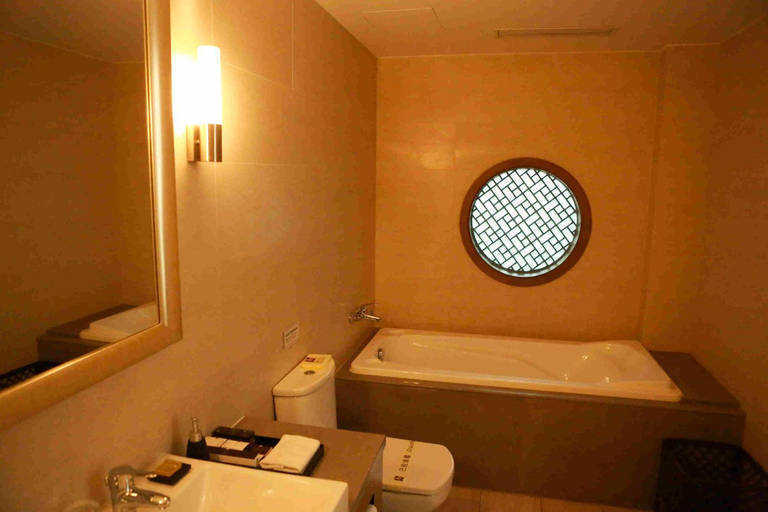 Bathroom 3, Beijing Shichahai Shadow Art Performance Courtyard, Beijing