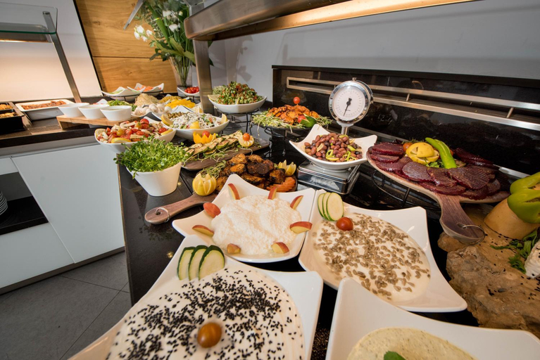 Food & Drinks 3, Montefiore Hotel By Smart Hotels