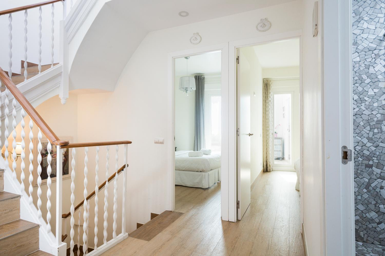 Others 5, Sitges Spaces Beach House-4 bedrooms, Large Terrace, Center-Beach, Barcelona