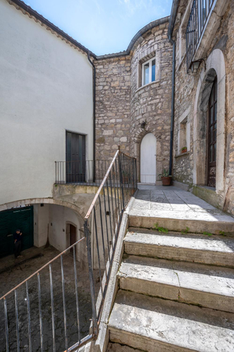 Others 2, La torretta sul cortile, Isernia