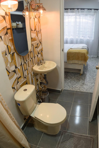 Bathroom, Hotel Hola Medellín, Medellín