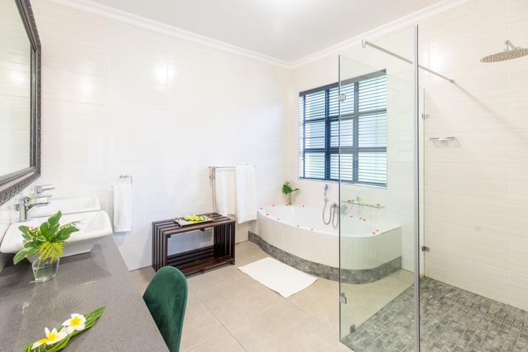Bathroom 4, Aguia Negra, Vilanculos