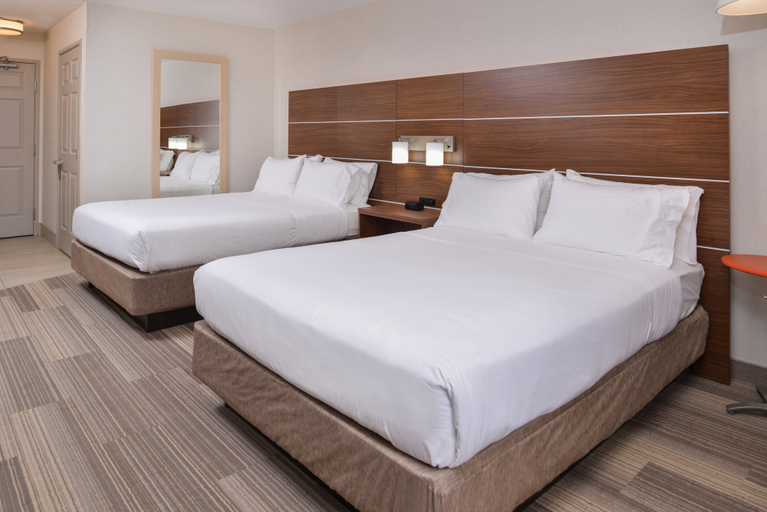 Holiday Inn Express Westley Room Type - 2 Queen Standard Communication Mobility Accessible Tub Holiday Inn Express Westley Room Type - 2 Queen Standard Communication Mobility Accessible Tub