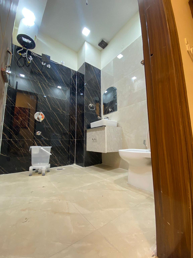 Bathroom 4, Hotel Woodlark Zirakpur, Sahibzada Ajit Singh Nagar