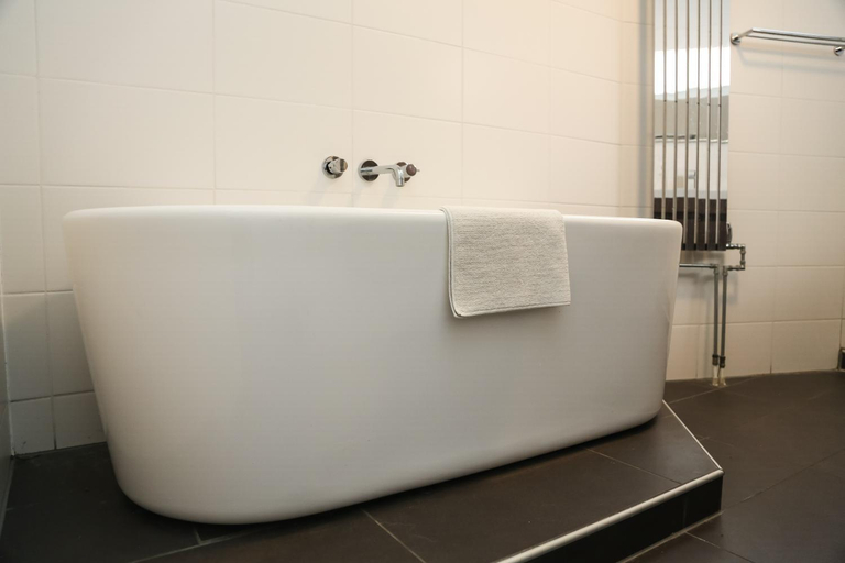 Bathroom 3, Hotel Tongerlo, Roosendaal