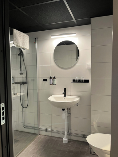 Bathroom 3, Playhotel, Mjölby