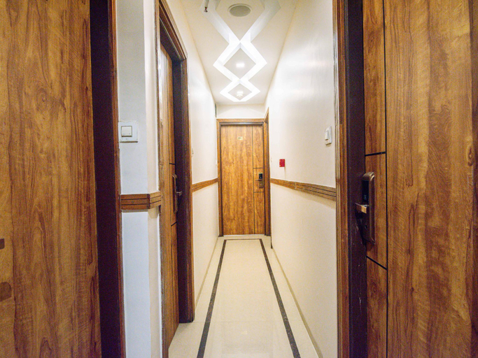 Public Area 3, Treebo Amber Imperial, Mumbai City