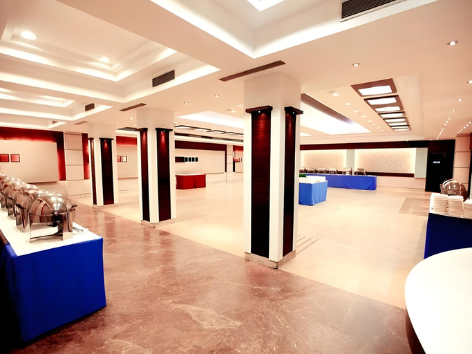 Food & Drinks 3, Hotel K.C. Cross Road, Chandigarh