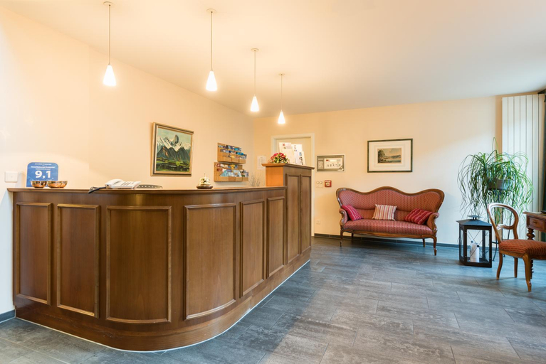 Public Area 2, Schonbuhl Hotel & Restaurant Lake Thun, Thun