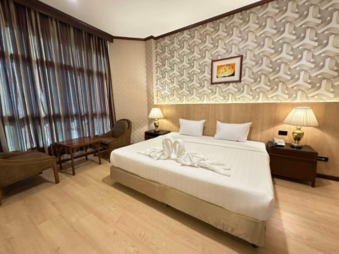 Others 5, Ruen Leart Thani, Suphan Buri Province, Muang Suphanburi