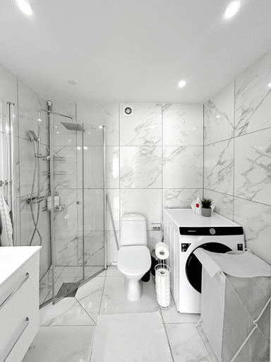 Bathroom 3, Villa with 3 Bedrooms, Private Patio and Free Parking Malmo, Malmö