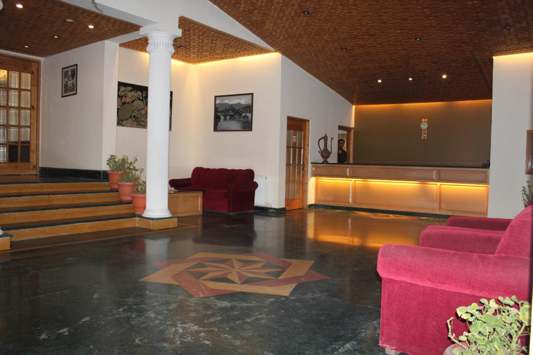 Public Area, Hotel Meridien River Front Rajbagh, Srinagar
