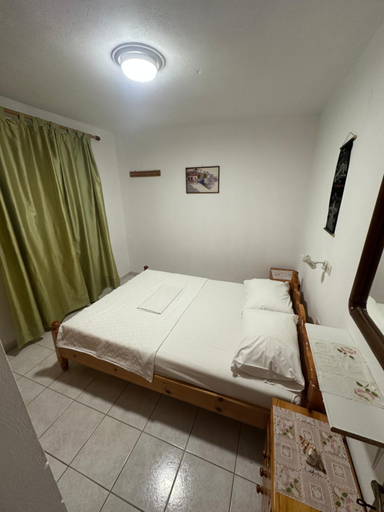Bedroom 2, Joanna Rooms, North Aegean