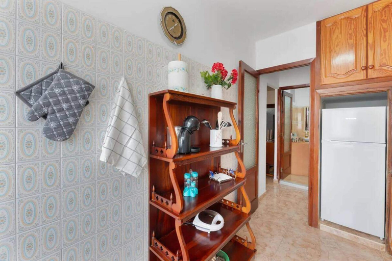 Interior 4, 2 Bed Island Retreat-sleeps 4-5 Min Walk To Beach, Santa Cruz de Tenerife