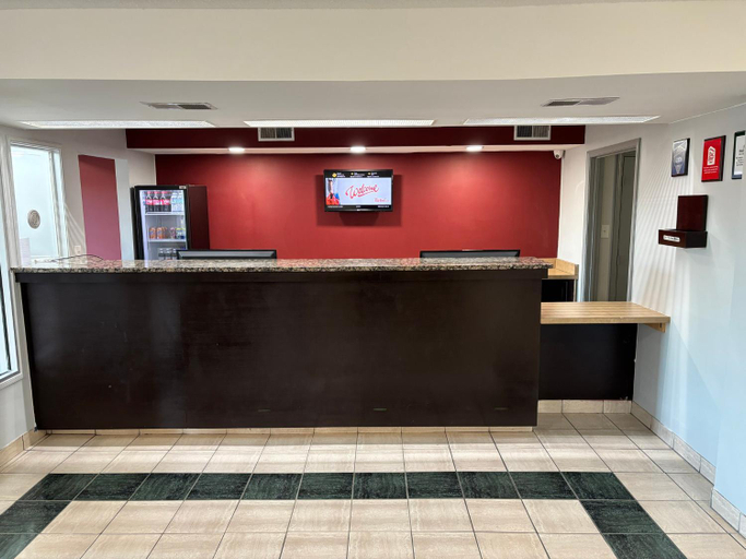 Public Area, HomeTowne Studios by Red Roof Hagerstown - Williamsport, MD, Washington