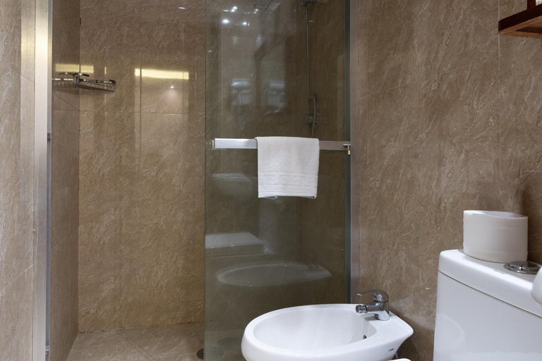 Bathroom 5, Rome Love, Rome