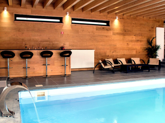 Others 3, Walk Luxury Stay with Pool, Liège