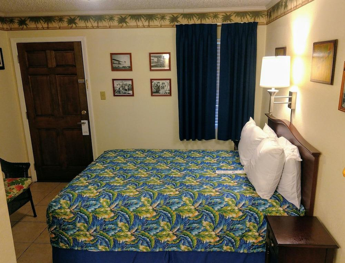 Bedroom 2, Amelia's Landing Hotel, Nueces