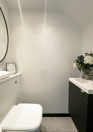 Bathroom 2, The Barn, West Sussex