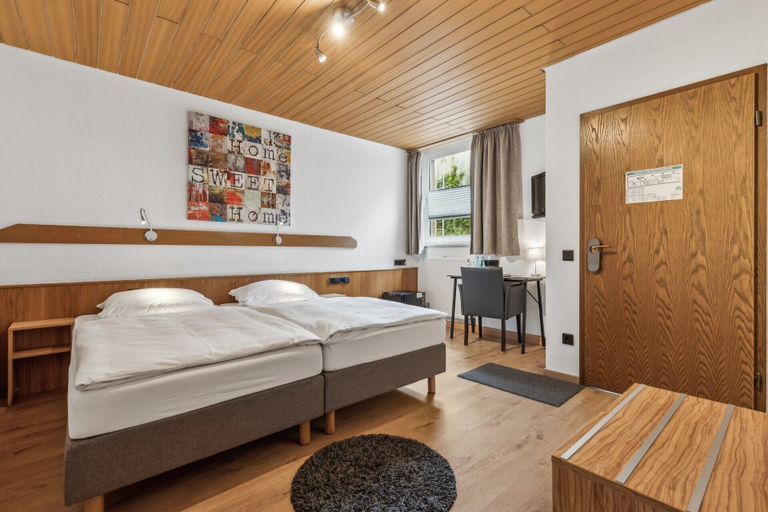 Bedroom 2, Hotel zum Erwin, Karlsruhe