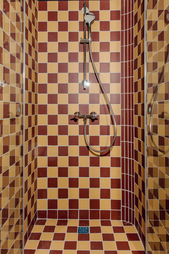 Bathroom 4, JAM Ghent, Oost-Vlaanderen
