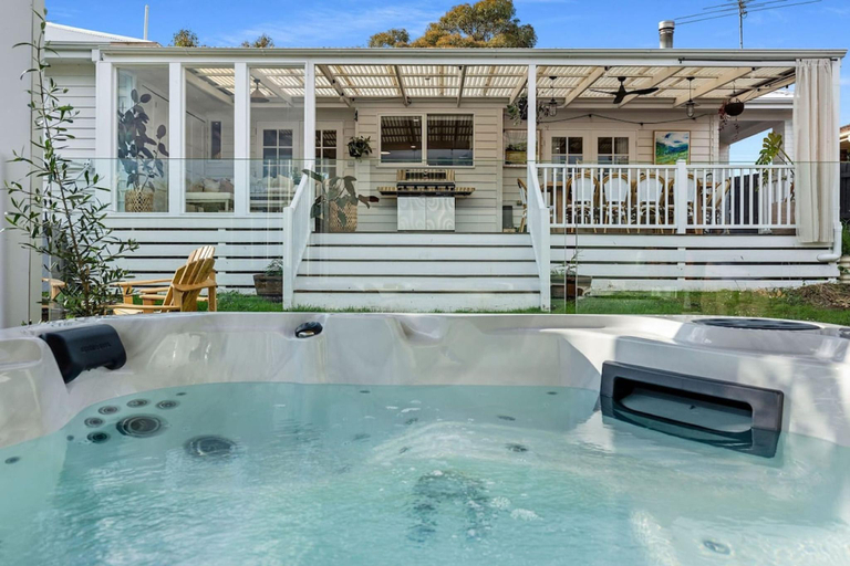 Sport & Beauty 2, Sol Yarra Valley Barrel Sauna Spa Urban List, Yarra Ranges - North