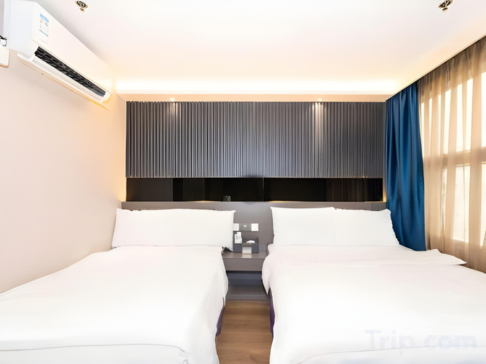 Bedroom 2, Hennessy Hotel, Hong Kong Island