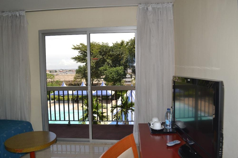 Others 2, Hotel Sawa, Wouri